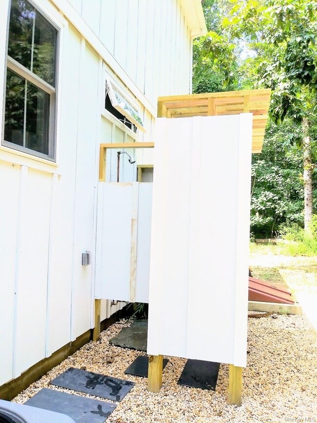 Building Photo - 13595 Soundview Ave