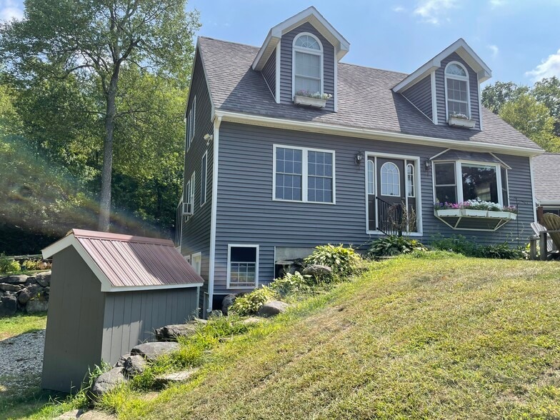 House - 42 Dry Hill Rd