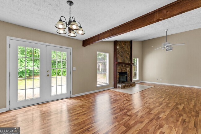 Building Photo - 625 Oxford Hall Dr SW