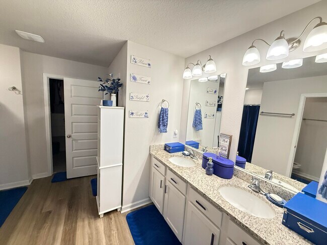 Building Photo - 8616 Tarsus Dr