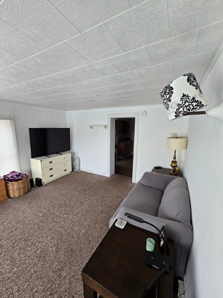 Building Photo - 45 Main St