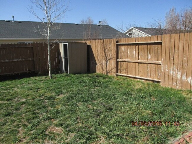 Building Photo - 3 bedroom 2 bath Twin Home - Pets considered!