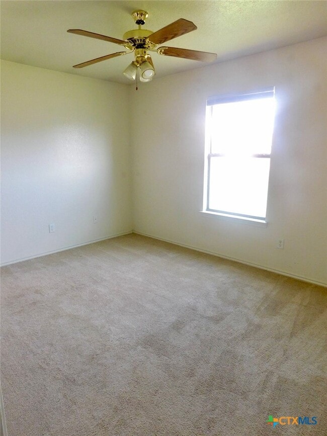 Building Photo - 2803 Alma Dr