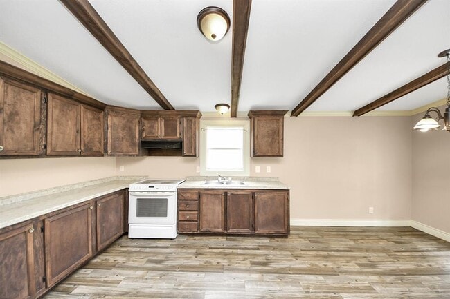 Building Photo - 524 Rd 5253