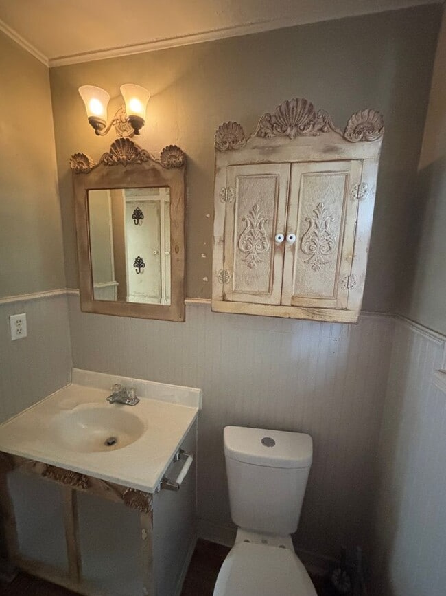 Building Photo - Home For Rent in SW Ardmore!
