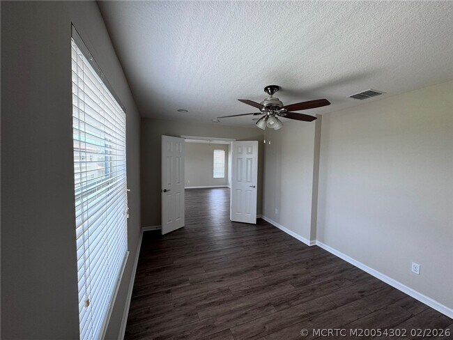Building Photo - 11239 SW Barton Way