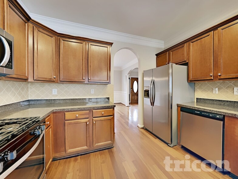 Building Photo - 4311 Glen Heights Way