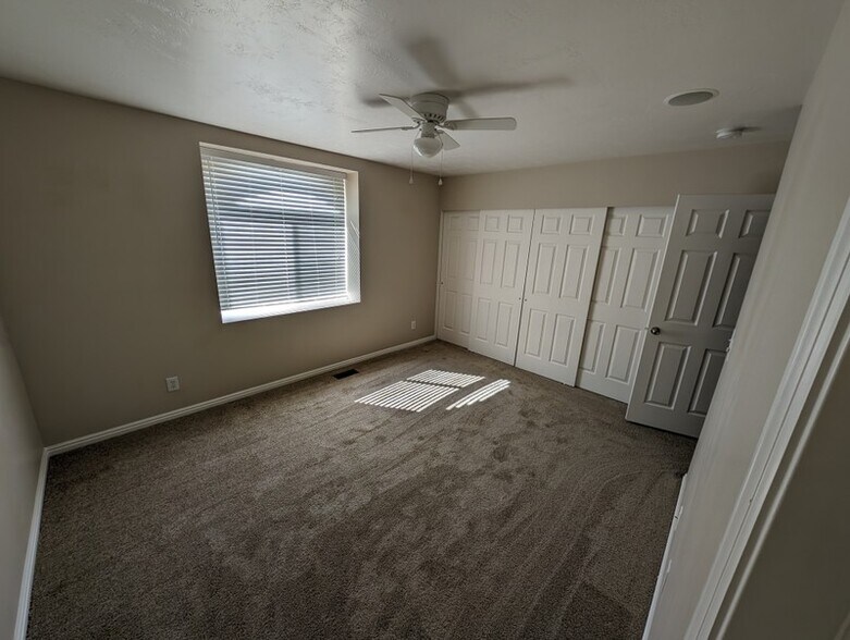 Building Photo - 6921 Florentine Way