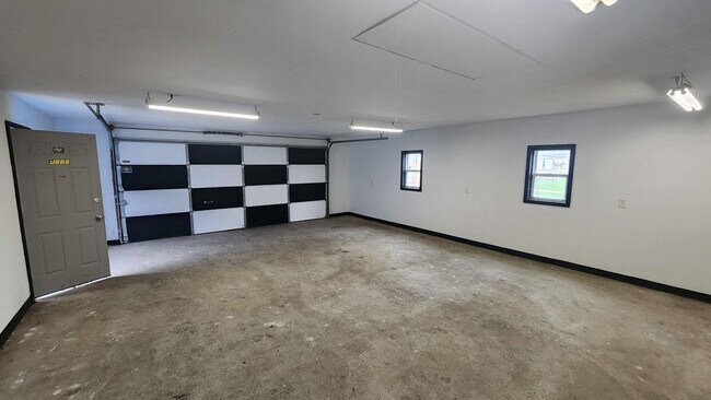 Building Photo - 1732 Newport Ave