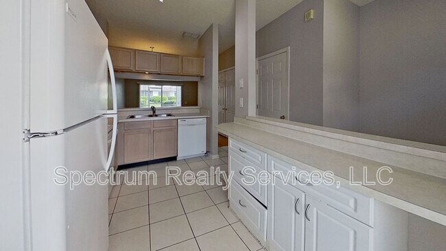 Building Photo - 12311 Kensington Lakes Dr