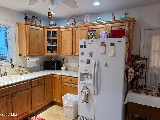 Building Photo - 18 Conver Dr