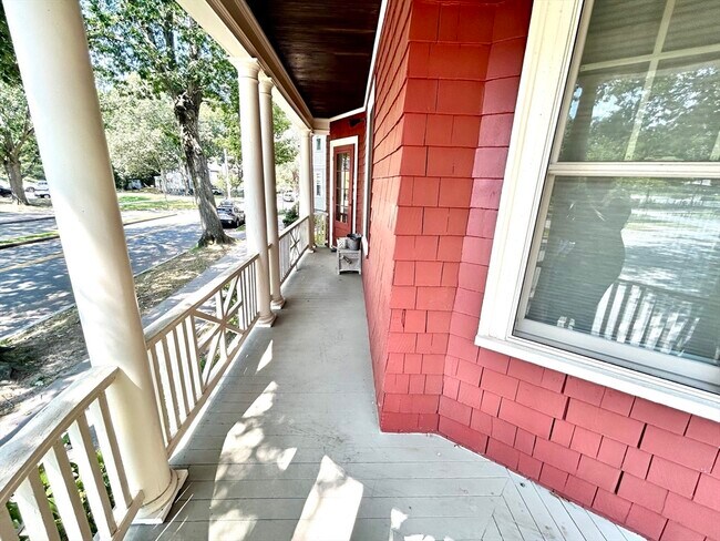 Building Photo - 59 Ackers Ave