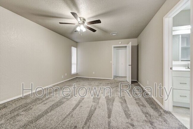 Building Photo - 6460 W Hefner Rd