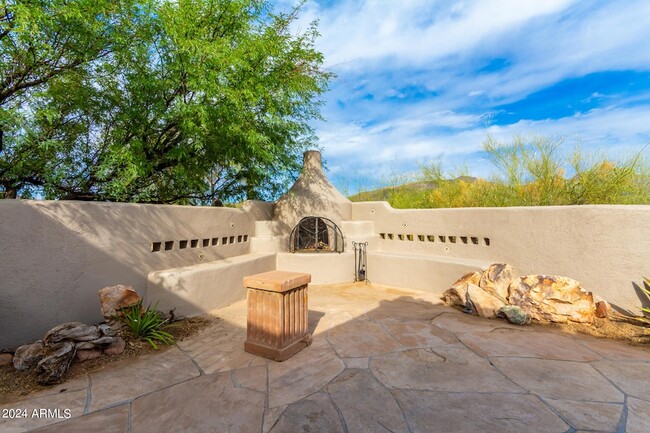 Building Photo - 41432 N Ironwood Bluff