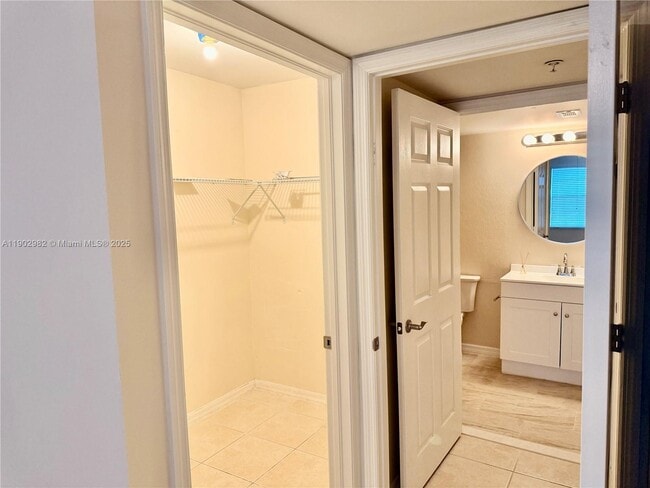 Building Photo - 1761 Four Mile Cove Pkwy