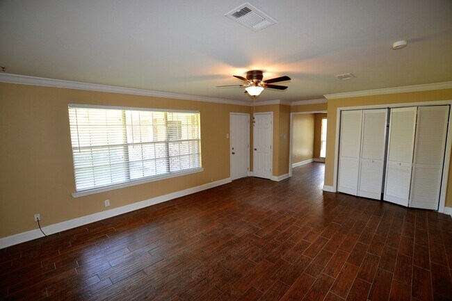 Building Photo - Newly Renovated 3 Bedroom Home in Sherwood...