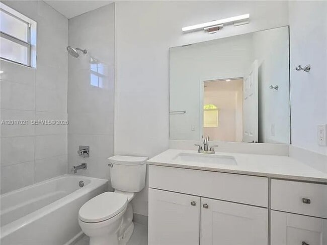 Building Photo - 7772 NW 114th Pl