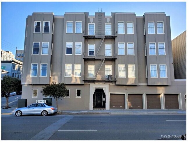 Building Photo - 2774 Franklin St