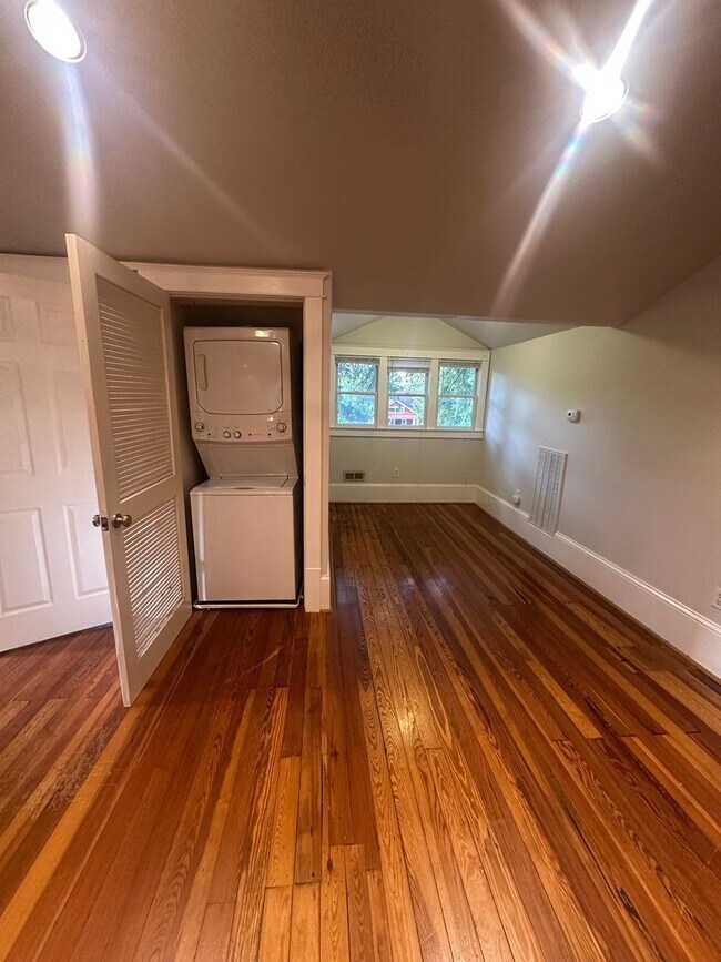Building Photo - 4508b Park Ave, Nashville TN 37209 *Leasin...