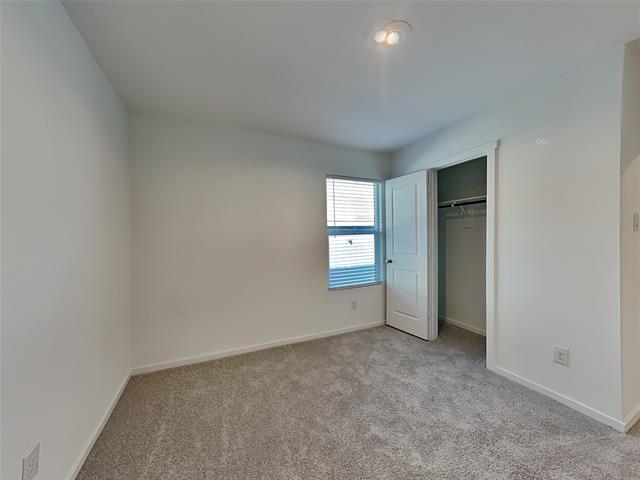 Building Photo - 1813 Equine Retreat Wy