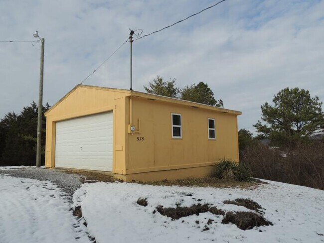 Building Photo - 965 Weems Chapel Rd