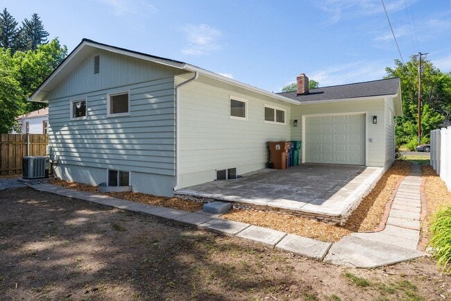 Building Photo - Beautifully Remodeled 4-Bedroom Rancher in...