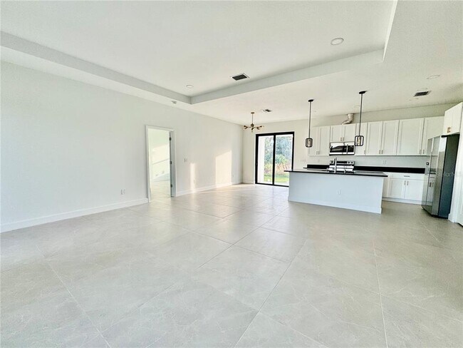 Building Photo - 13435 Bouvardia Ln