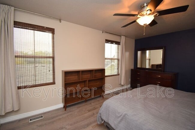 Building Photo - 10533 S Oquirrh Lk Rd
