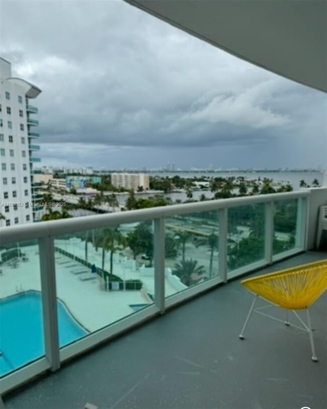 Building Photo - 7900 Harbor Island Dr