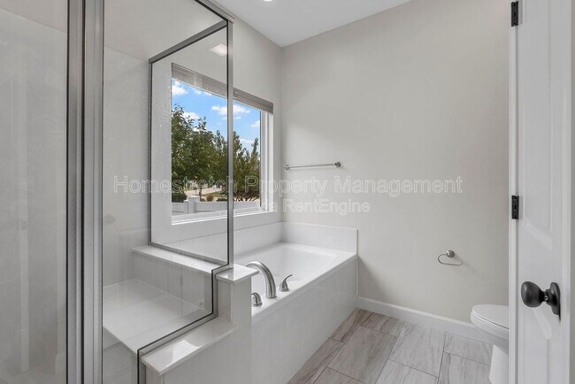 Building Photo - 31873 Tea Olive Dr