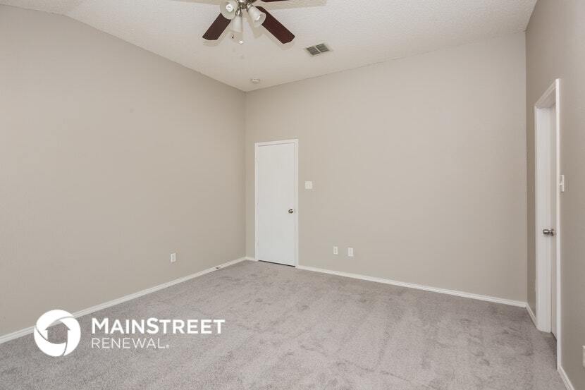 Building Photo - 4701 Sea Ridge Dr