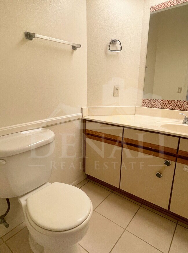 Building Photo - 10019 E Mountain View Rd