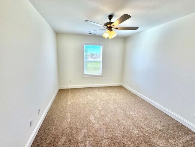 Building Photo - Now Leasing a Spacious 4-bedroom 2.5 Bath Home in Olive Branch @ Southbranch.