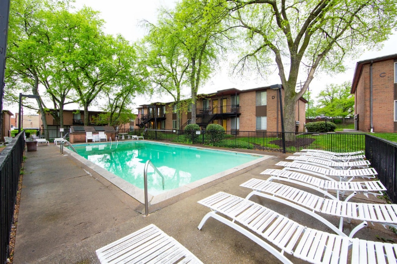 Building Photo - 3600 Hillsboro Pike