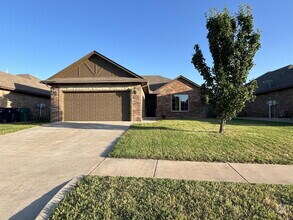 Building Photo - "Charming 3-Bedroom Home with 2 Full Baths...