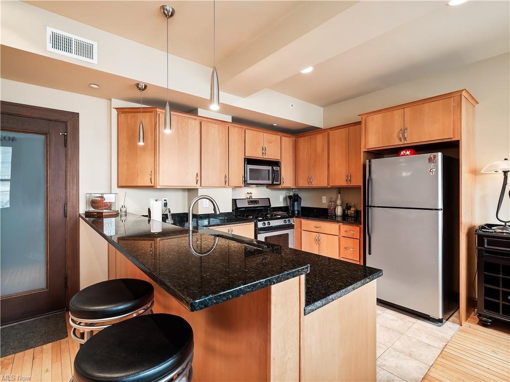 Building Photo - 140 Public Sq