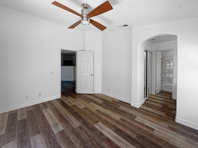 Building Photo - Charming 2BR/2BA Corner Unit in Otay Ranch!