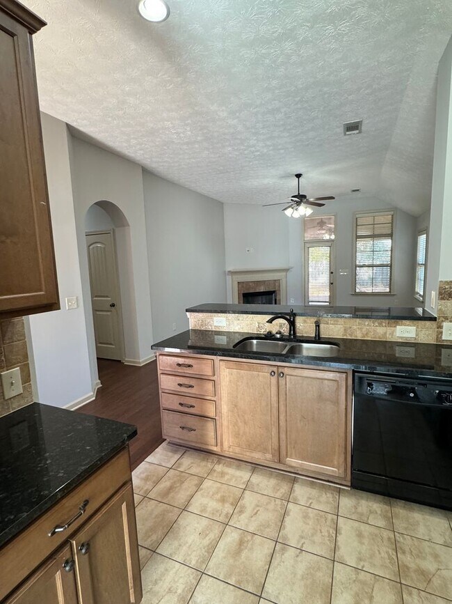 Building Photo - Pike Road Home