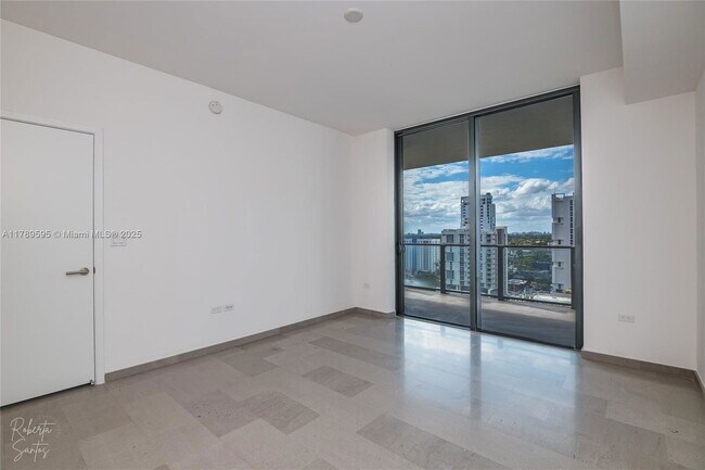 Building Photo - 88 SW 7th St