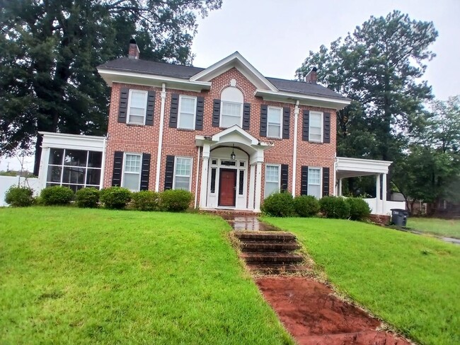 Primary Photo - 521 Park Pl