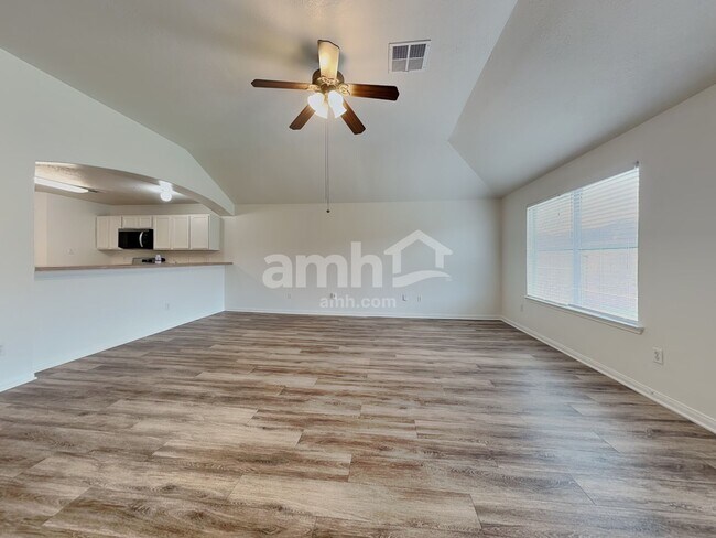Building Photo - 2518 Halstead Dr