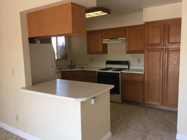 Building Photo - 6437 Chippindale Ln