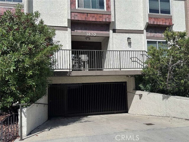 Building Photo - 3670 Westwood Blvd
