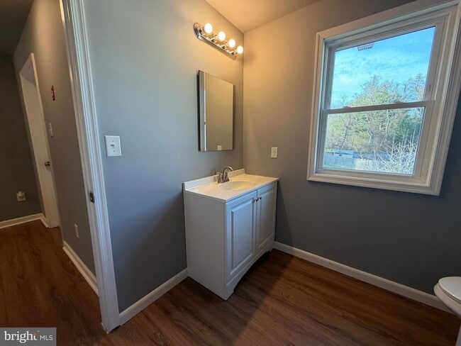 Building Photo - 5517 Schumacher Dr