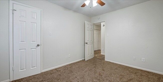 Building Photo - 9803 Knights Dr