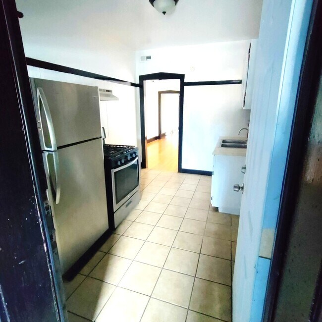 Building Photo - 7746 S Jeffery Blvd