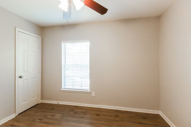Building Photo - 9106 Towerstone Ct