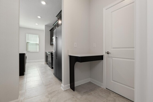 Building Photo - 4410 Seven Canyons Dr
