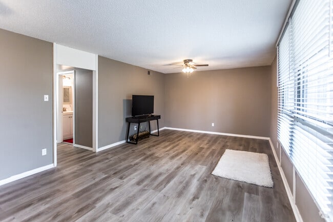 2 BR, 1 BA - 990SF - Belvedere Gardens Condominiums