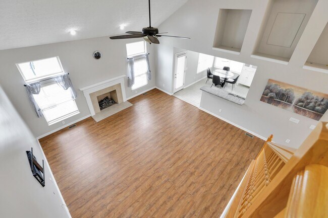 Building Photo - 3796 Village Club Dr